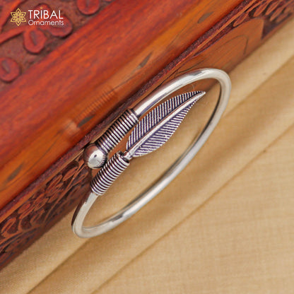 Sterling silver handmade leaf design kada bangle bracelet by Tribal Ornaments, featuring tribal-inspired silver jewelry.