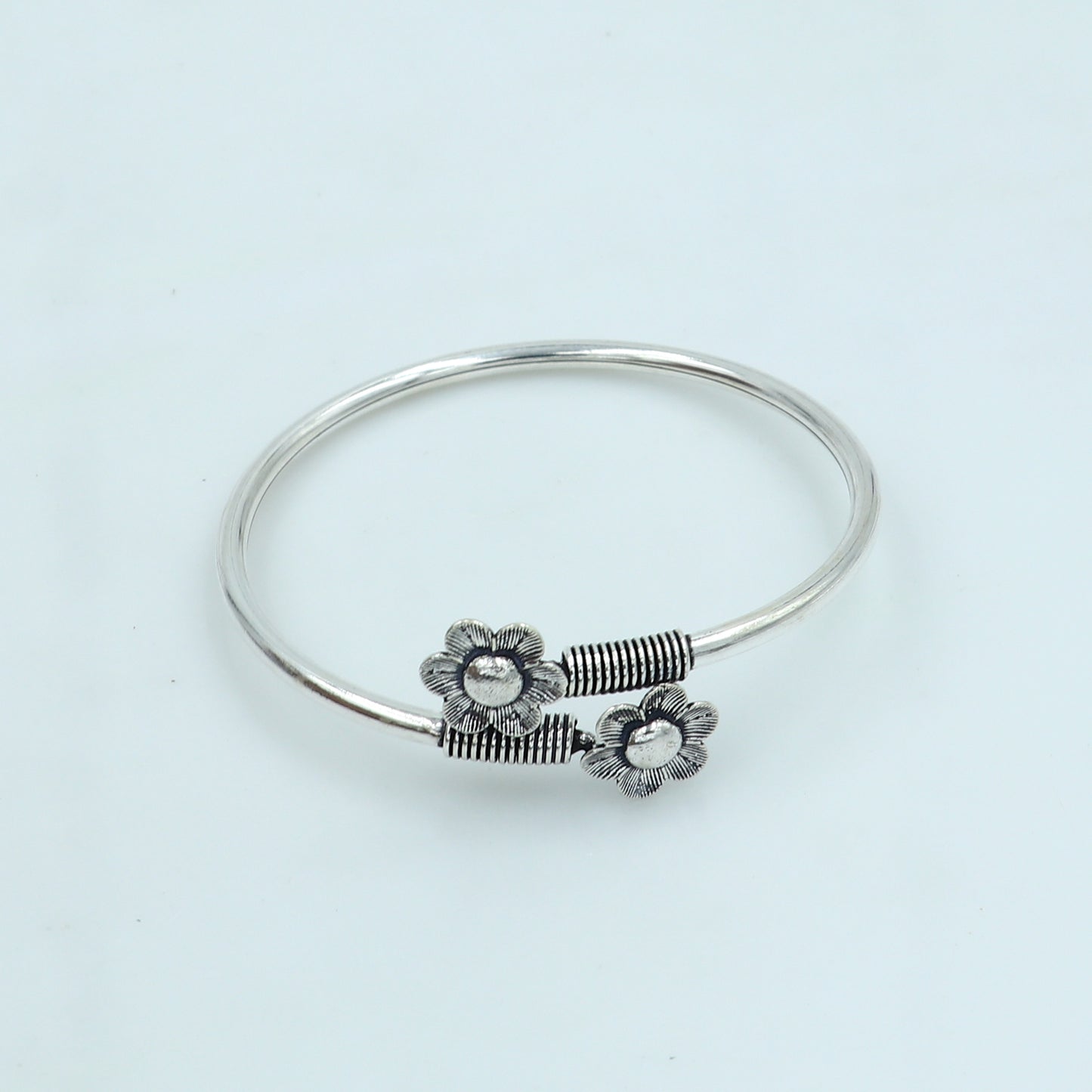 925 sterling silver handmade round shape flower design stylish kada bangle bracelet tribal jewelry nsk882 - TRIBAL ORNAMENTS