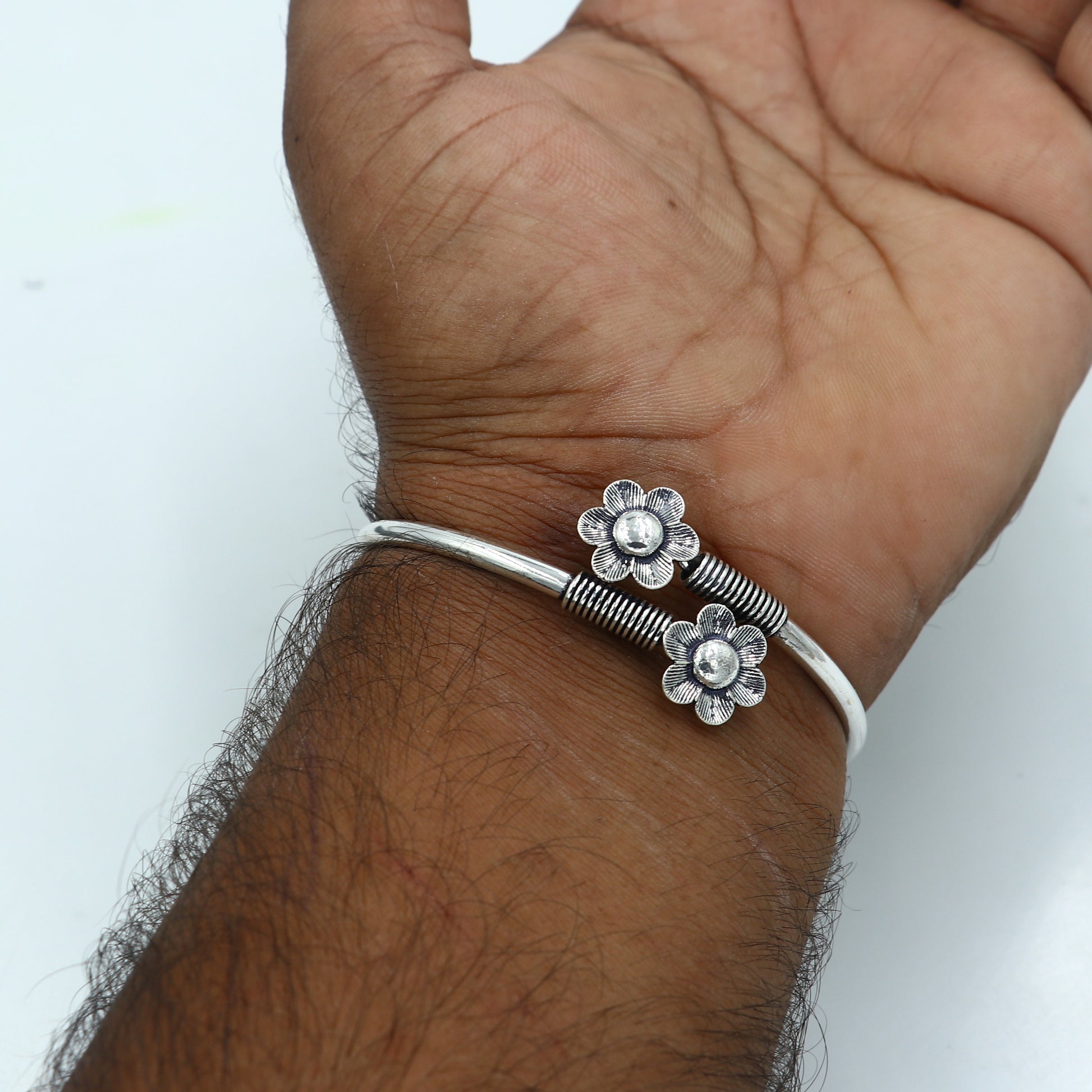 925 sterling silver handmade round shape flower design stylish kada bangle bracelet tribal jewelry nsk882 - TRIBAL ORNAMENTS