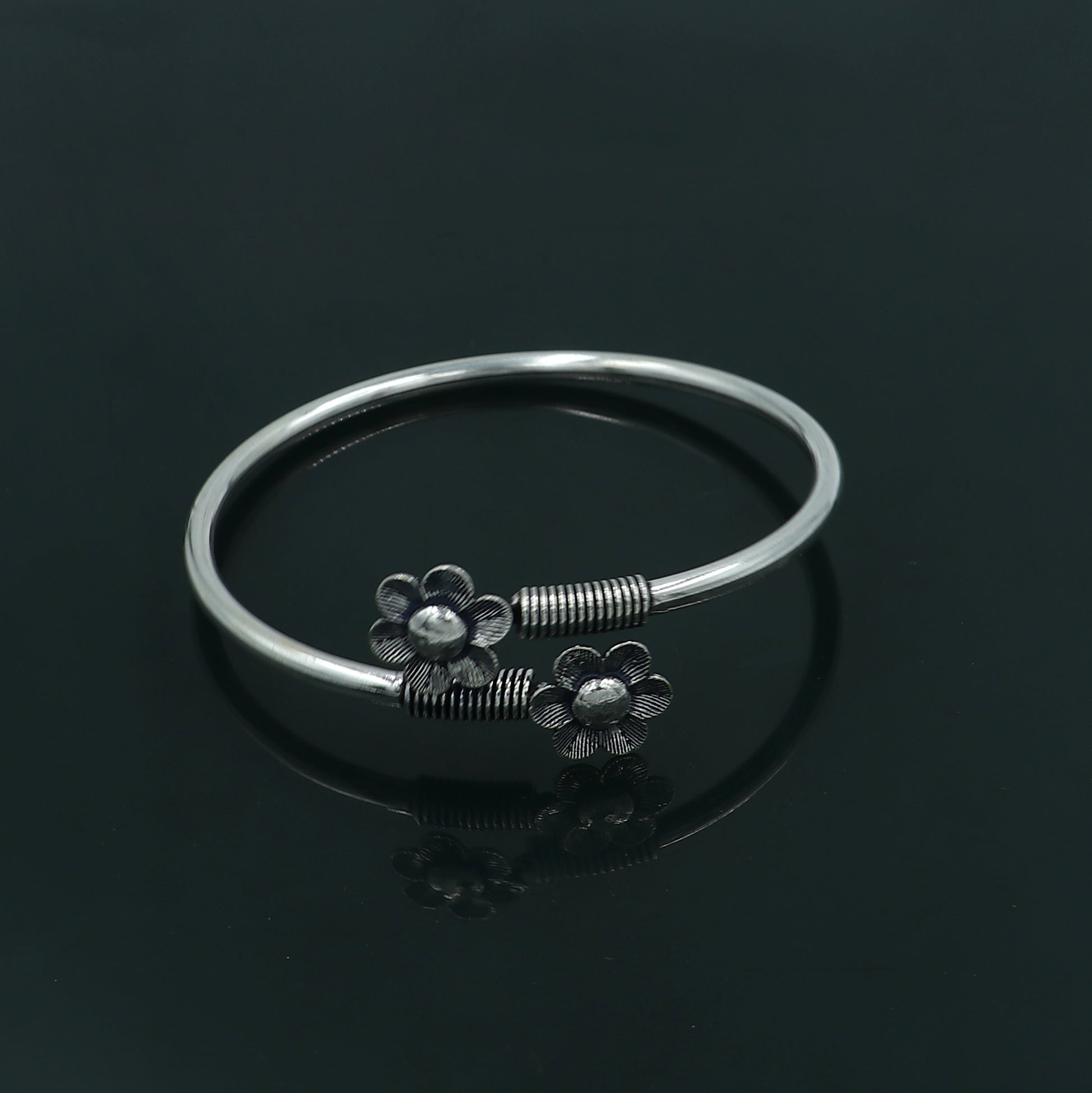 925 sterling silver handmade round shape flower design stylish kada bangle bracelet tribal jewelry nsk882 - TRIBAL ORNAMENTS