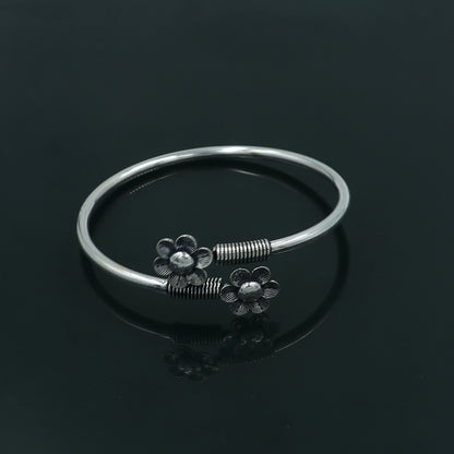 925 sterling silver handmade round shape flower design stylish kada bangle bracelet tribal jewelry nsk882 - TRIBAL ORNAMENTS