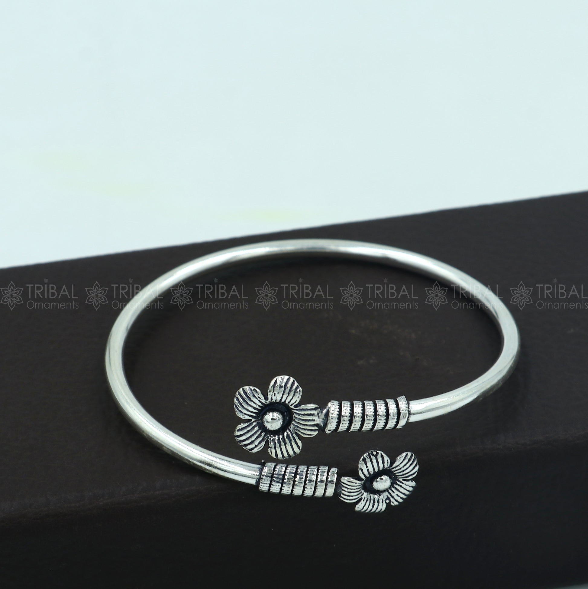925 sterling silver handmade flower design stylish kada bangle bracelet tribal jewelry nsk868 - TRIBAL ORNAMENTS