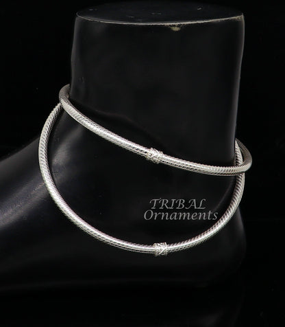 925 Sterling silver handcrafted traditional foot kada anklet with plain modern design, ideal for brides and cultural celebrations.