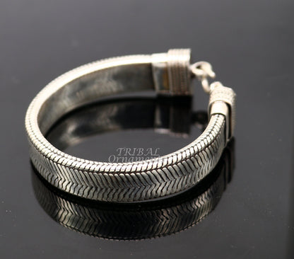 Unisex 925 sterling silver wheat chain bracelet belt with vintage handmade design from Rajasthan, India, by Tribal Ornaments.