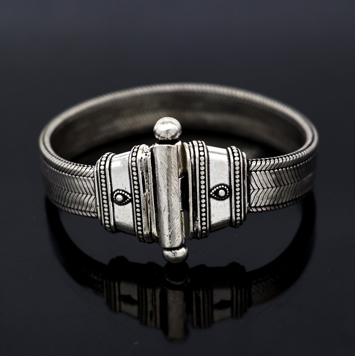Handmade 925 sterling silver wheat chain bracelet belt by Tribal Ornaments, vintage-style unisex jewelry from Rajasthan, India.
