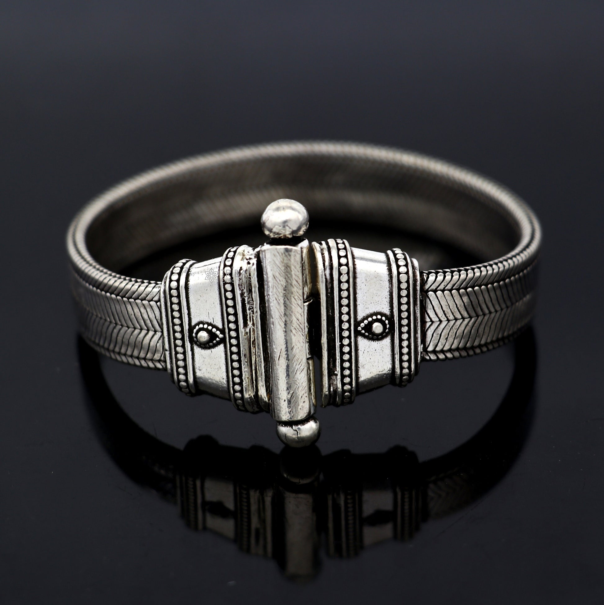 Handmade 925 sterling silver wheat chain bracelet belt by Tribal Ornaments, vintage-style unisex jewelry from Rajasthan, India.