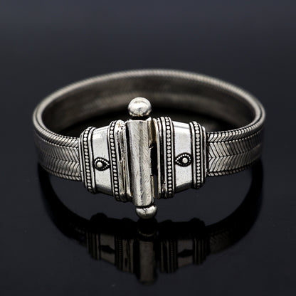 Handmade 925 sterling silver wheat chain bracelet belt by Tribal Ornaments, vintage-style unisex jewelry from Rajasthan, India.