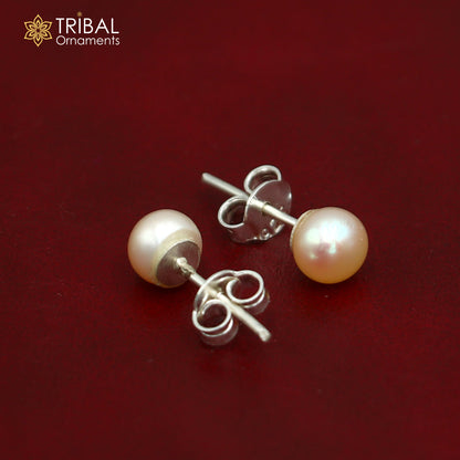 Round 925 sterling silver stud earrings with pearl stones, featuring a fabulous unisex design for daily wear by TRIBAL ORNAMENTS.
