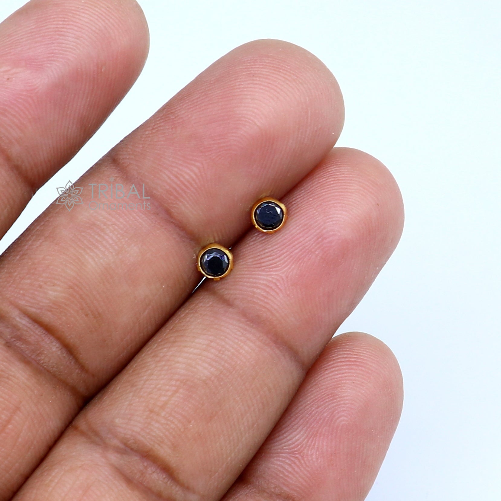 14Kt yellow gold black diamond stud earring for unisex er188 - TRIBAL ORNAMENTS