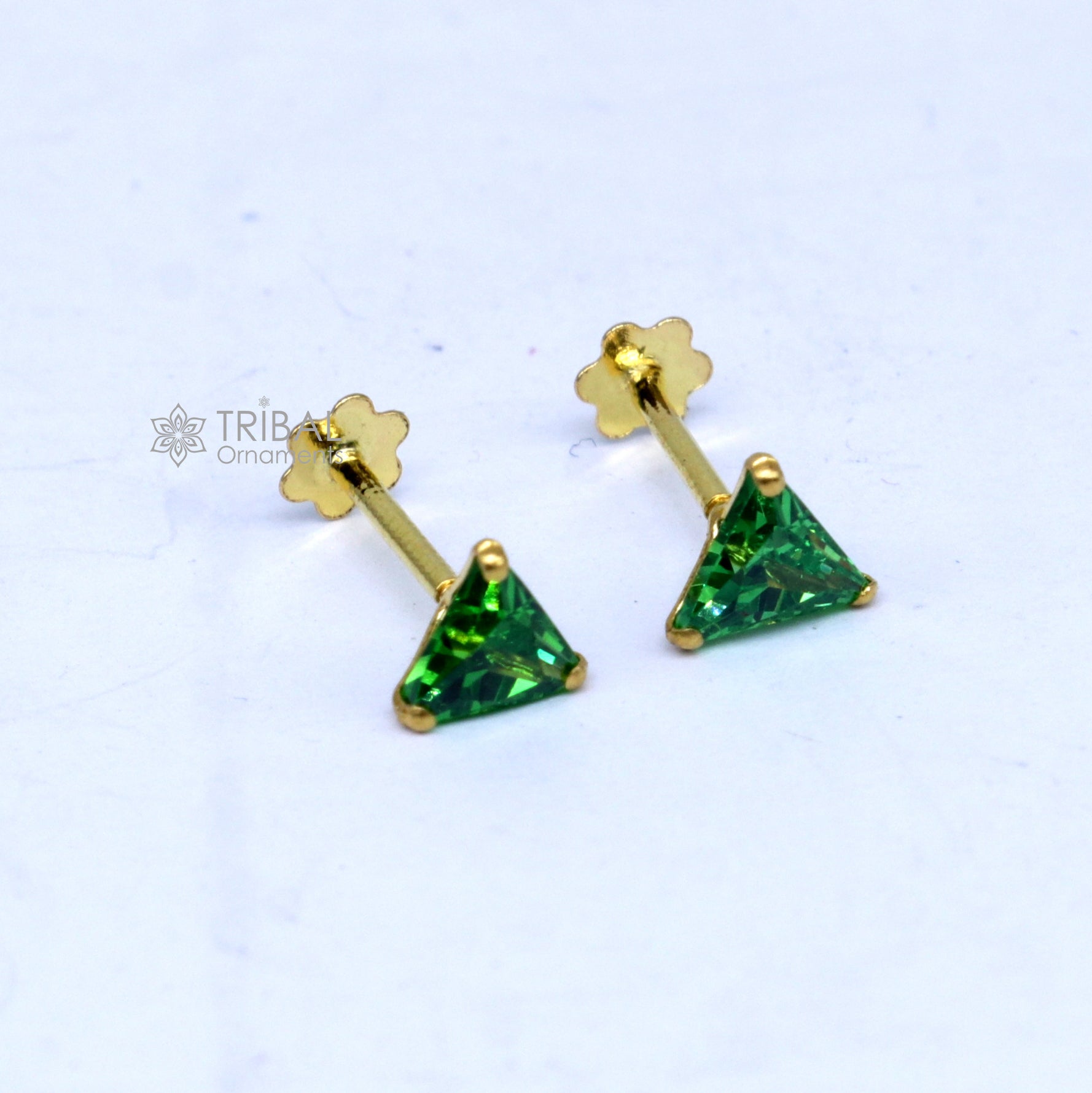 14Kt yellow gold green diamond stud earring for unisex er201 - TRIBAL ORNAMENTS