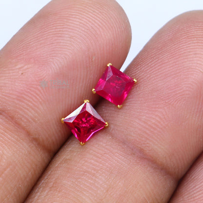 14Kt yellow gold pink diamond stud earring for unisex er197 - TRIBAL ORNAMENTS