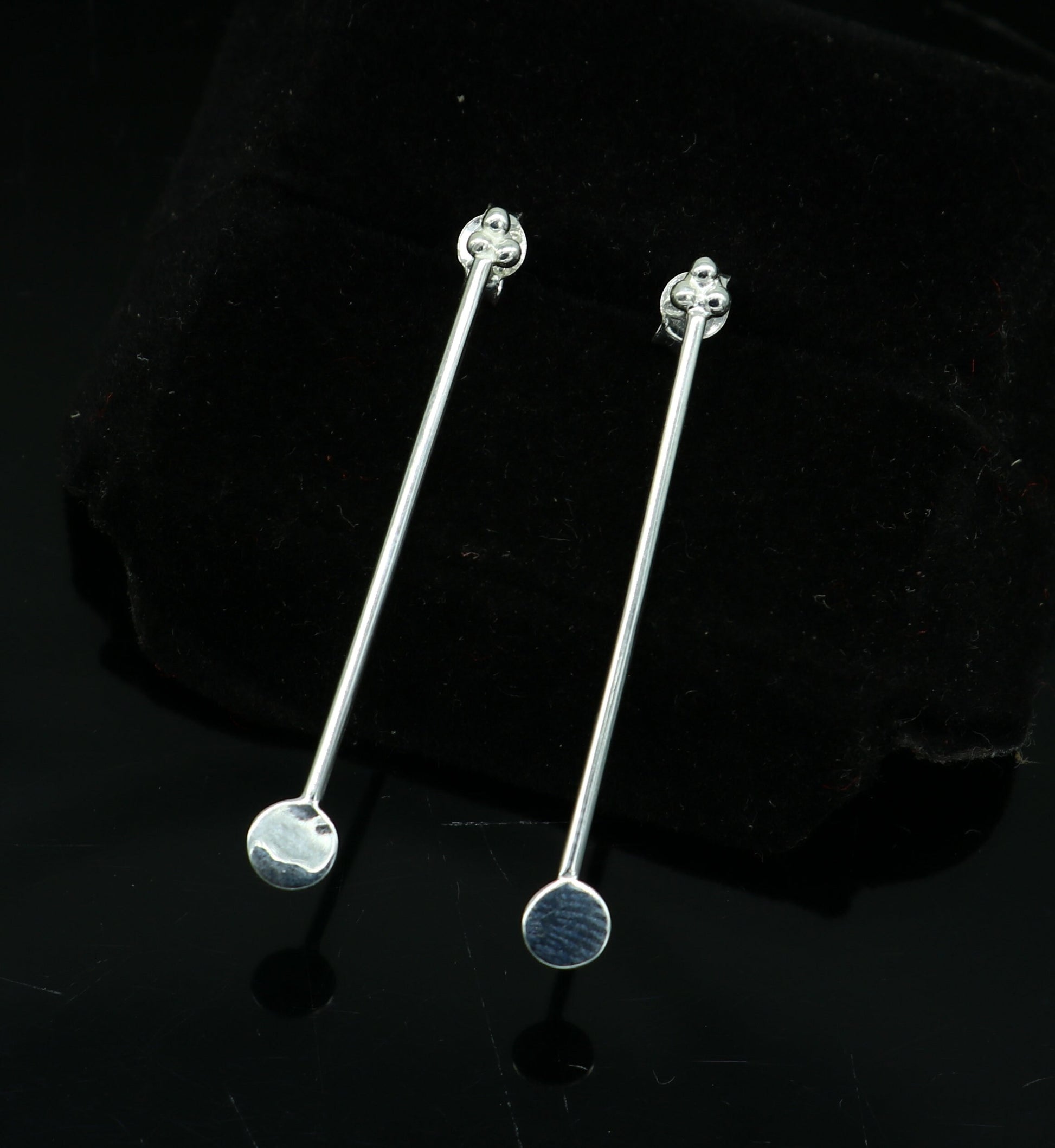 4 cm long pure 925 sterling silver stud earring, fabulous daily use stud new fancy jewelry India, best gifting light weight stud ear702 - TRIBAL ORNAMENTS