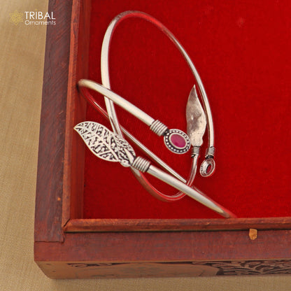 Sterling silver ankle bracelet with vintage leaf design from Tribal Ornaments, customized foot jewelry, 4 mm thickness.