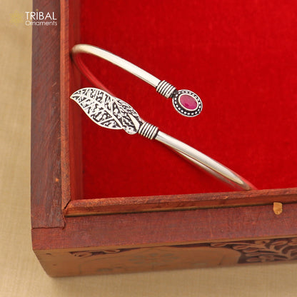 Sterling silver vintage leaf design foot ankle bracelet by TRIBAL ORNAMENTS, 4mm width, custom jewelry, traditional kada style.