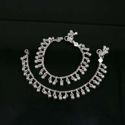 Sterling silver handmade waved anklet with hanging noisy bells, ideal for babies and kids jewelry from India.