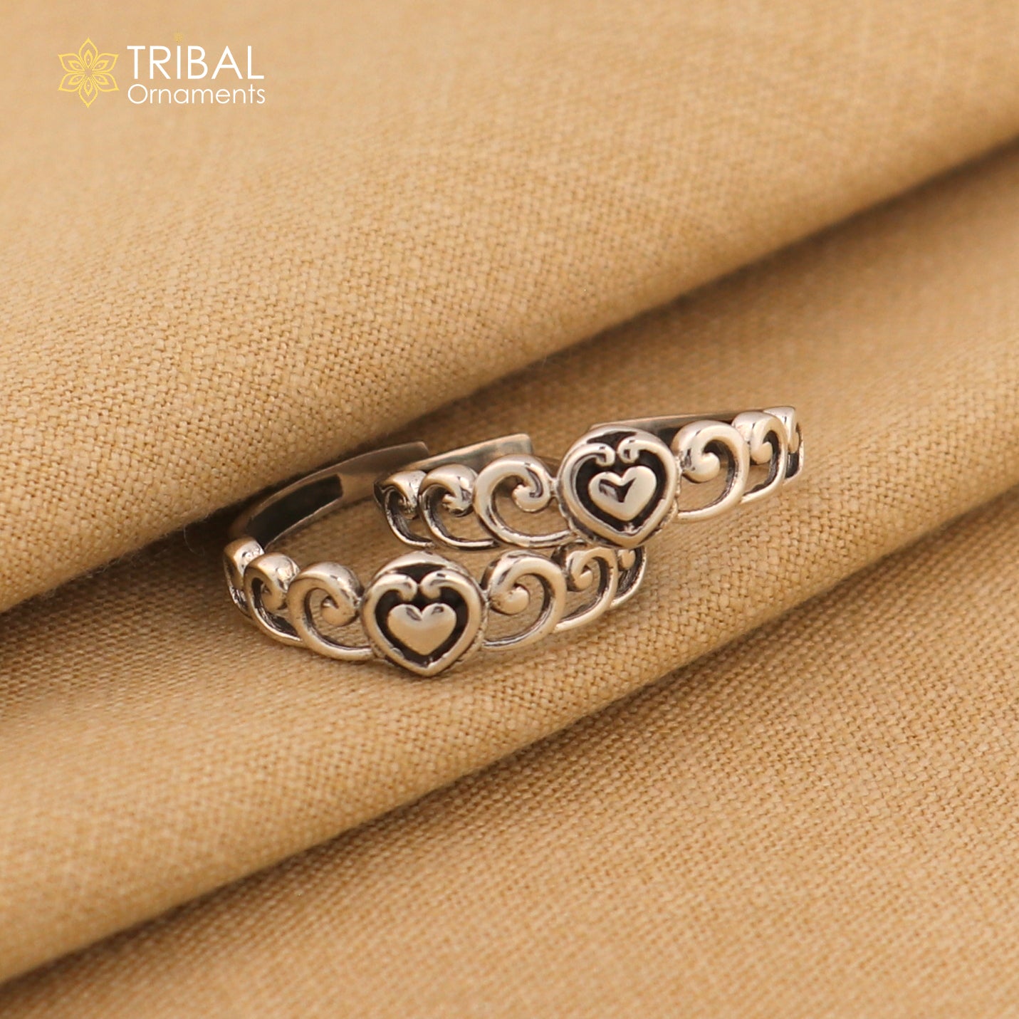Sterling silver handmade vintage toe ring with tribal design, adjustable ethnic jewelry for belly dance, from TRIBAL ORNAMENTS.