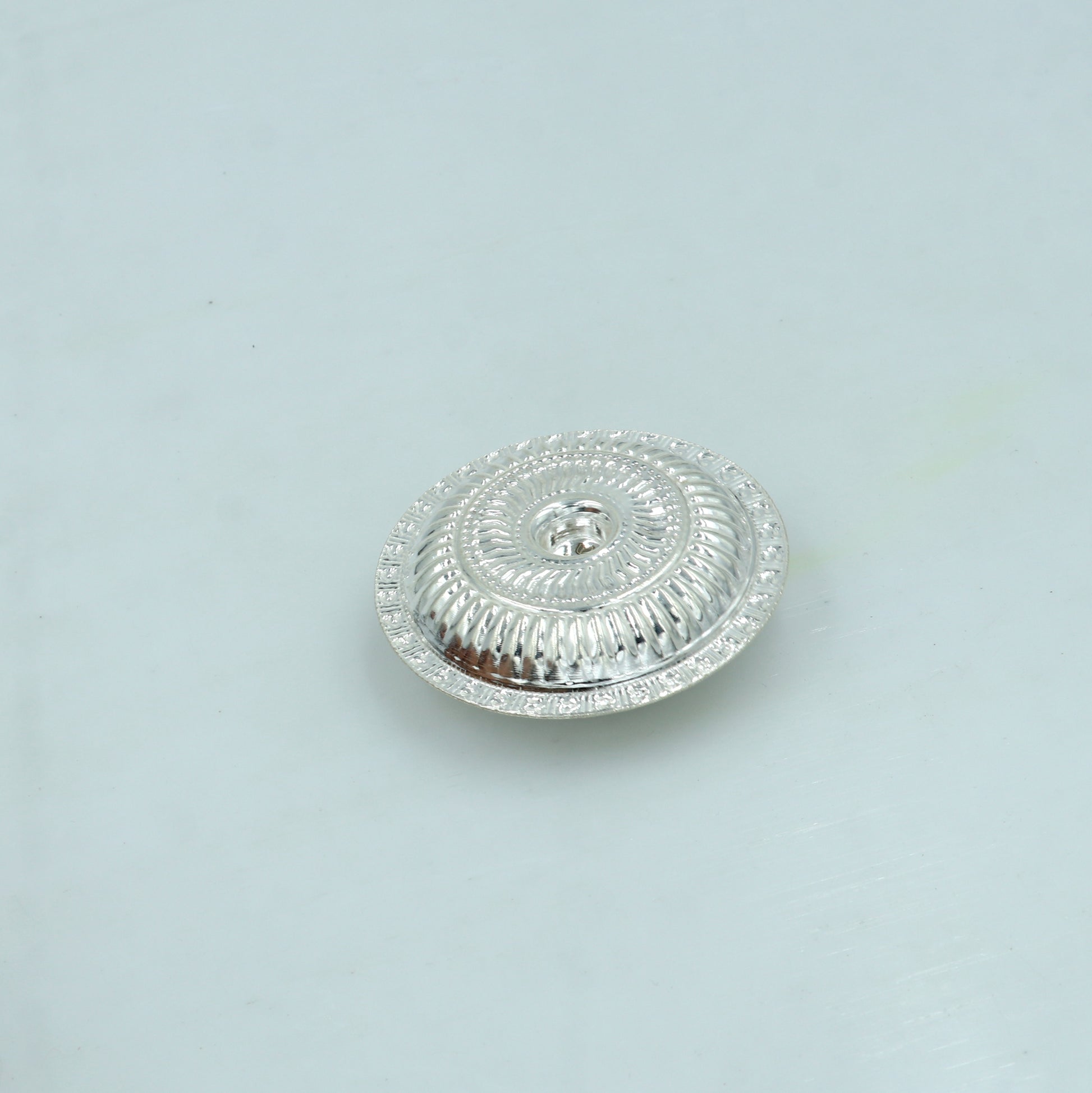 925 fine sterling silver chitai work kandrai work design oil lamp, silver Deepak, silver temple article, puja utensils art su1326 - TRIBAL ORNAMENTS