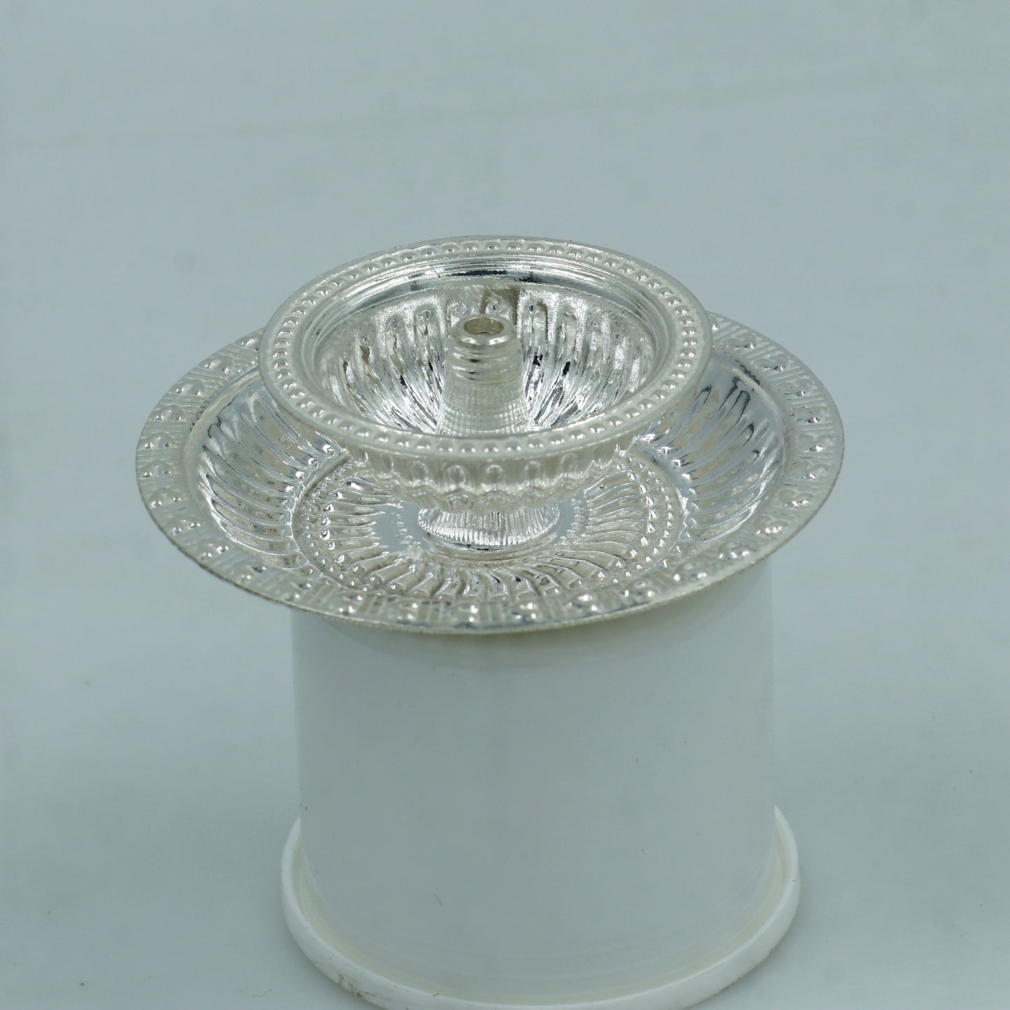 925 fine sterling silver chitai work kandrai work design oil lamp, silver Deepak, silver temple article, puja utensils art su1326 - TRIBAL ORNAMENTS