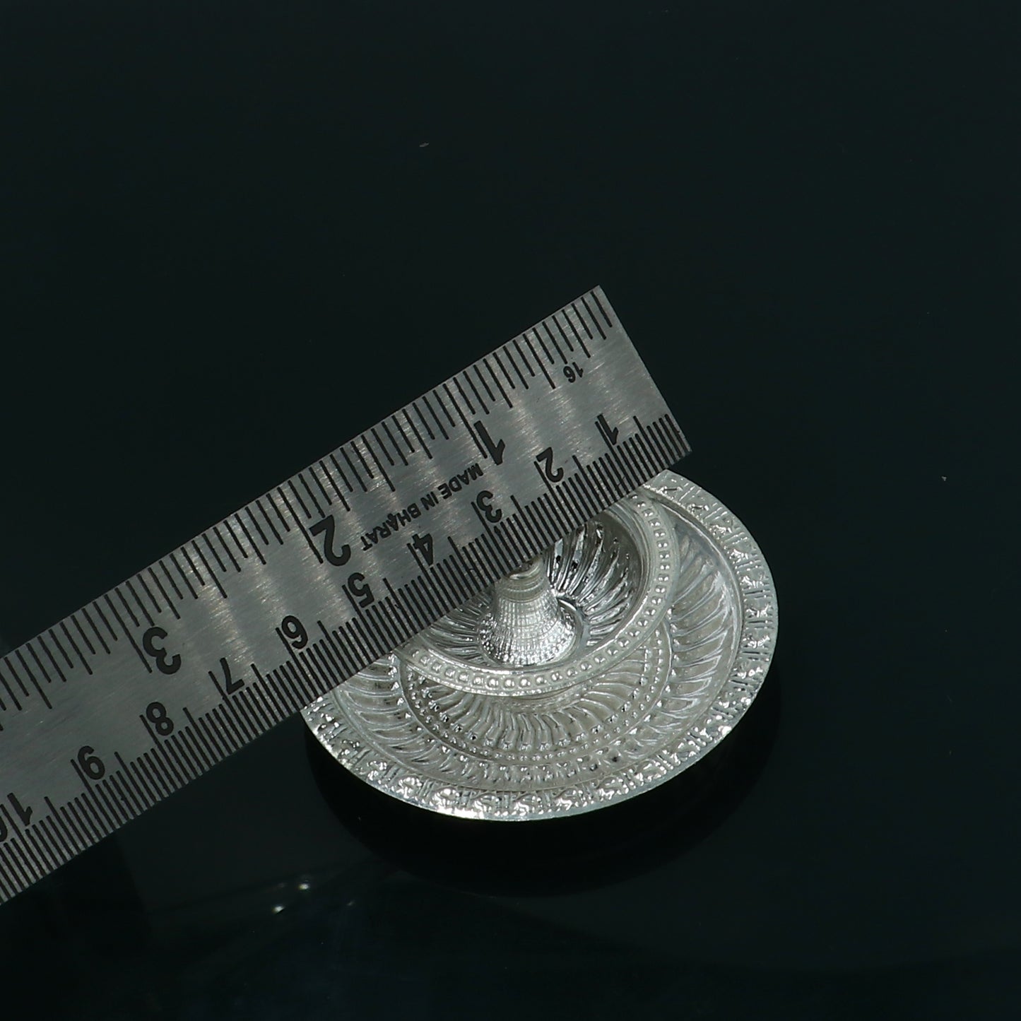 925 fine sterling silver chitai work kandrai work design oil lamp, silver Deepak, silver temple article, puja utensils art su1326 - TRIBAL ORNAMENTS