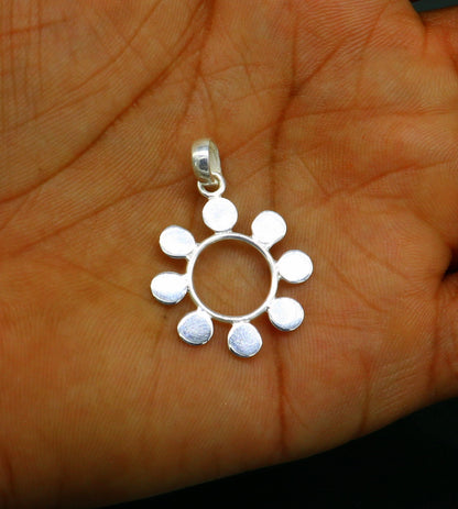 925 pure silver vintage design fabulous Flower style pendant, fabulous unisex gifting pendant, customized pendant jewelry ssp420 - TRIBAL ORNAMENTS