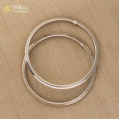925 sterling silver customized shiny flexible bangle bracelet with tribal style design, stylish and versatile jewelry piece.