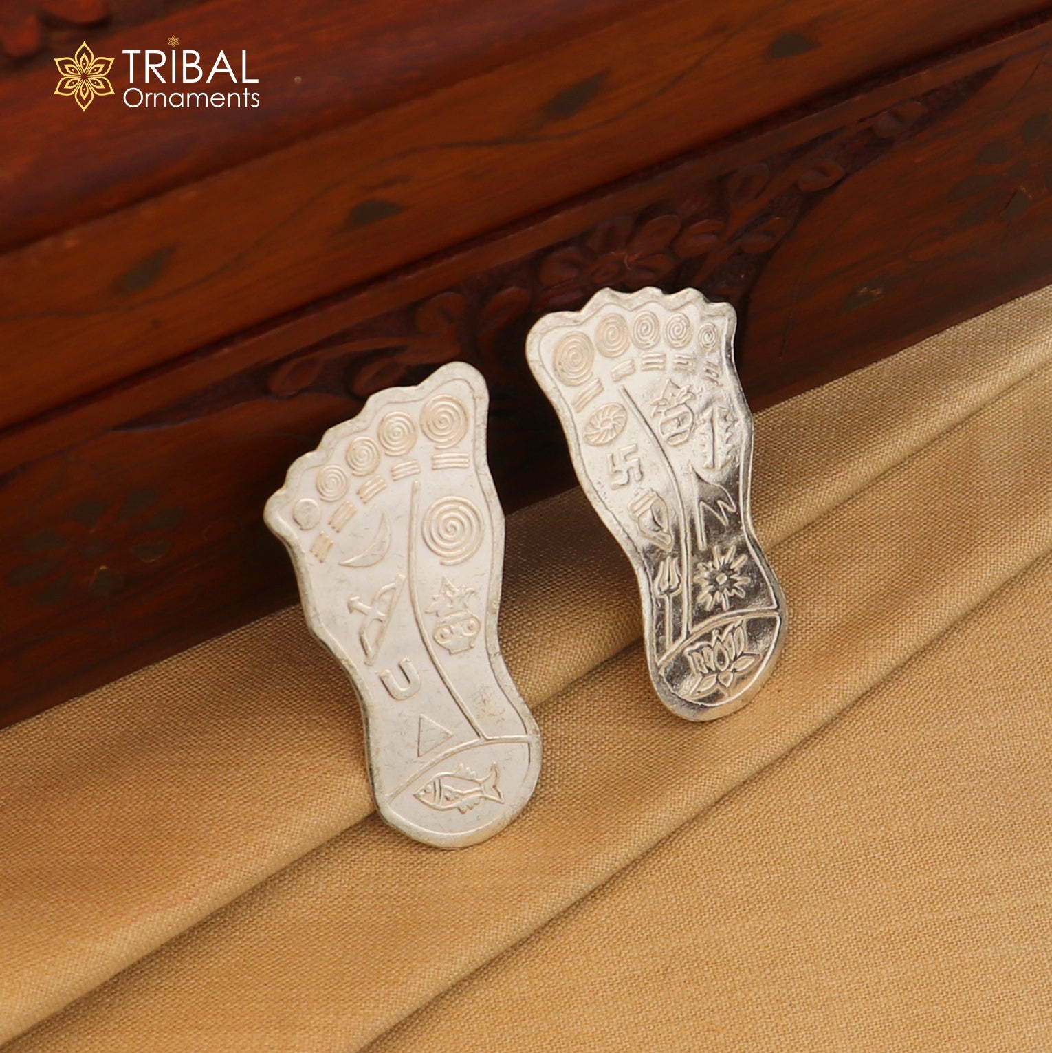 925 sterling silver divine holy shree Lakshmi charan paduka for home temple puja article su1369 - TRIBAL ORNAMENTS
