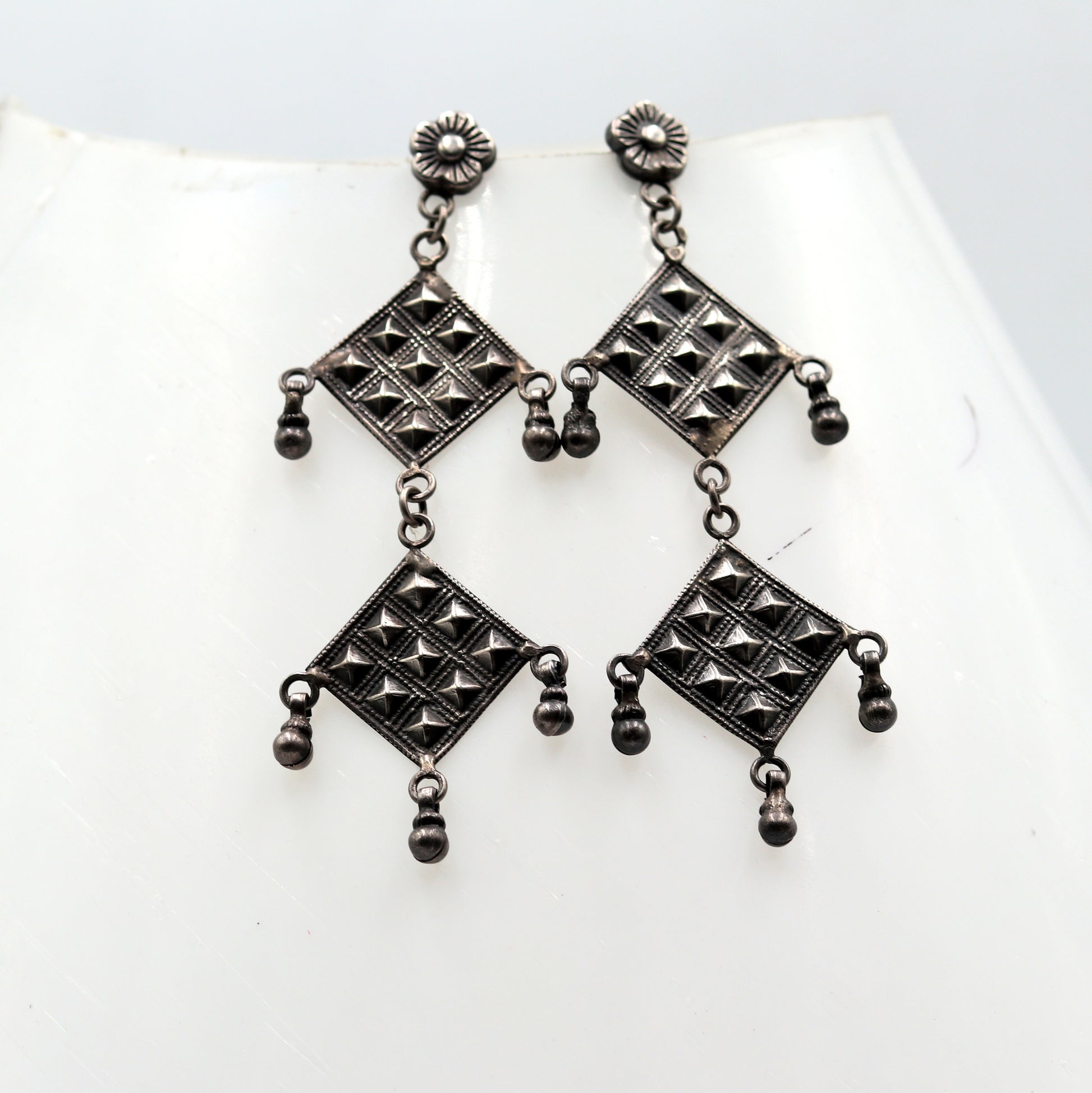 925 sterling silver ethnic  floral carved geometric design drop dangle earring banjara jewellery s1347 - TRIBAL ORNAMENTS