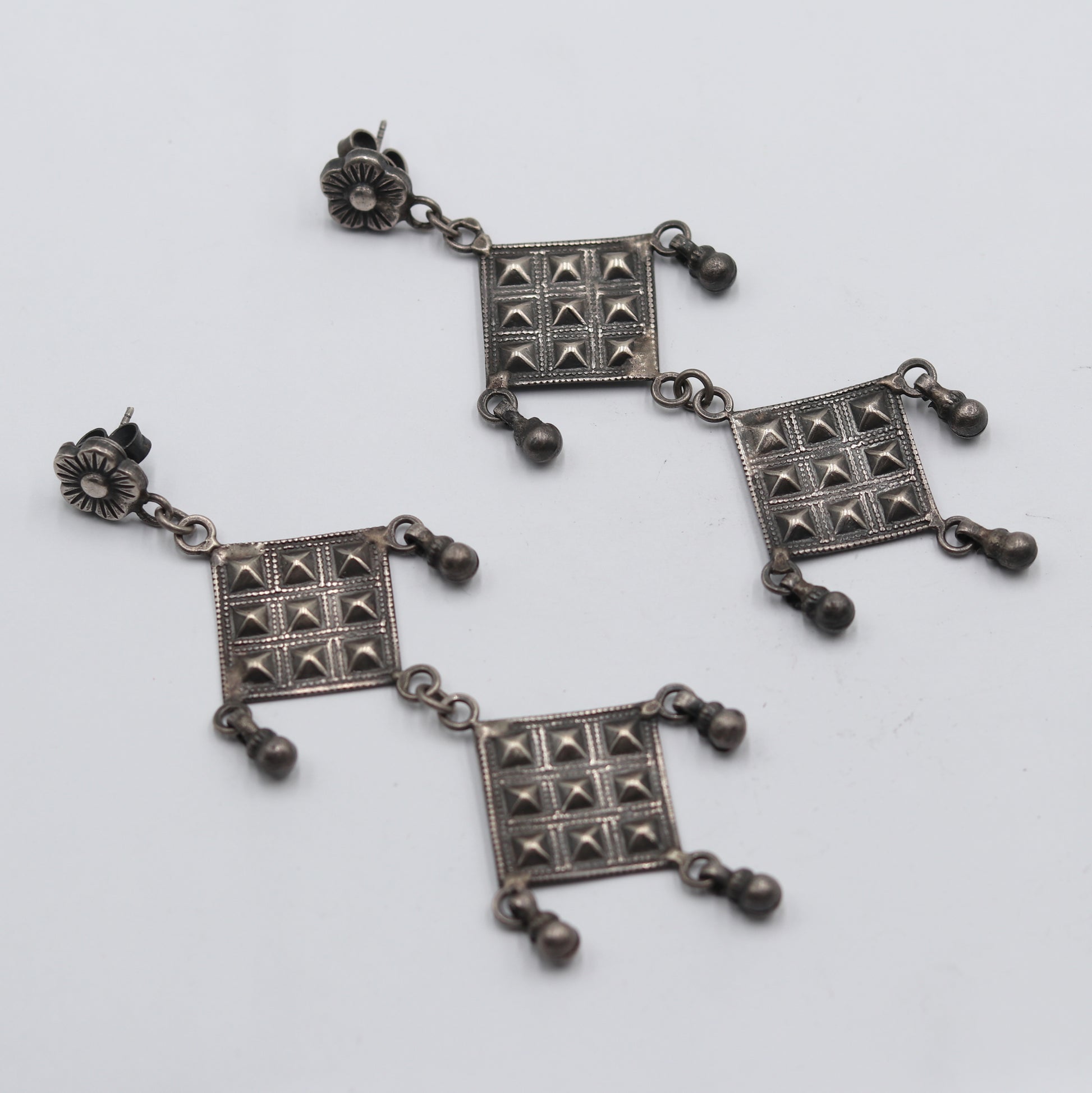 925 sterling silver ethnic  floral carved geometric design drop dangle earring banjara jewellery s1347 - TRIBAL ORNAMENTS