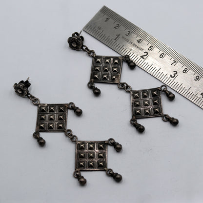 925 sterling silver ethnic  floral carved geometric design drop dangle earring banjara jewellery s1347 - TRIBAL ORNAMENTS