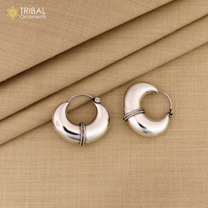 Sterling silver vintage hoop earrings with a plain design, elegant cultural jewelry by TRIBAL ORNAMENTS, model S1332.