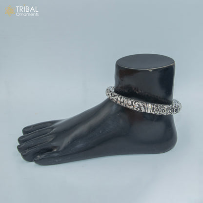 Sterling silver flower design foot anklet with chitai work, customized ethnic jewelry from TRIBAL ORNAMENTS.