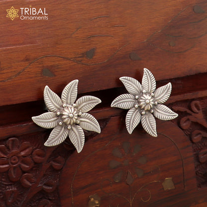 925 sterling silver flower design stylish stud earring s1376 - TRIBAL ORNAMENTS