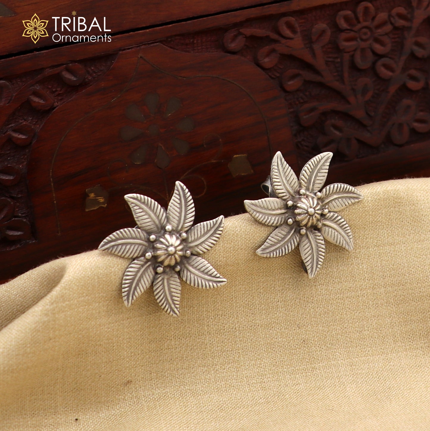 925 sterling silver flower design stylish stud earring s1376 - TRIBAL ORNAMENTS