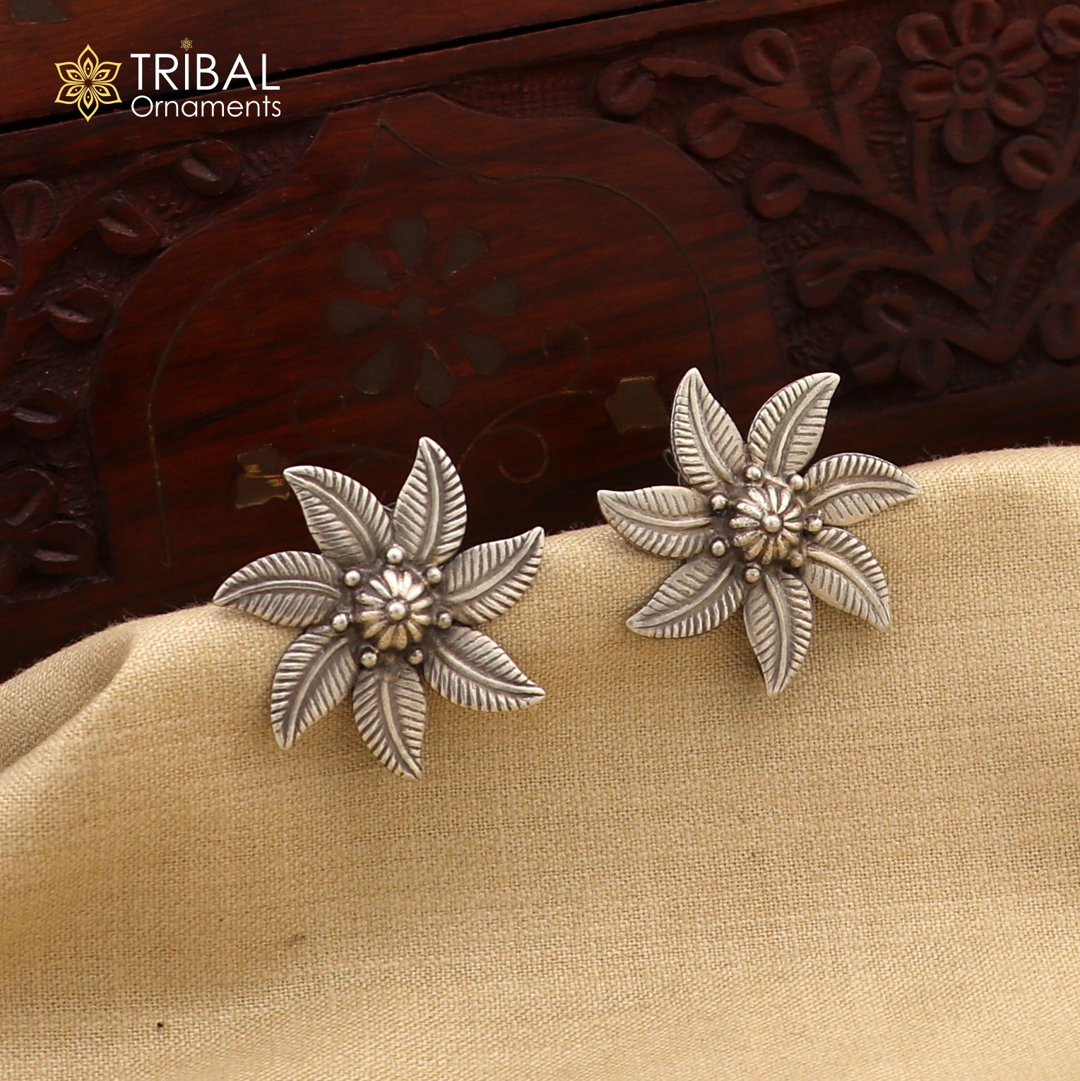925 sterling silver flower design stylish stud earring s1376 - TRIBAL ORNAMENTS
