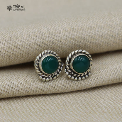 Sterling silver stud earring with round green onyx stone, unisex jewelry by Tribal Ornaments.