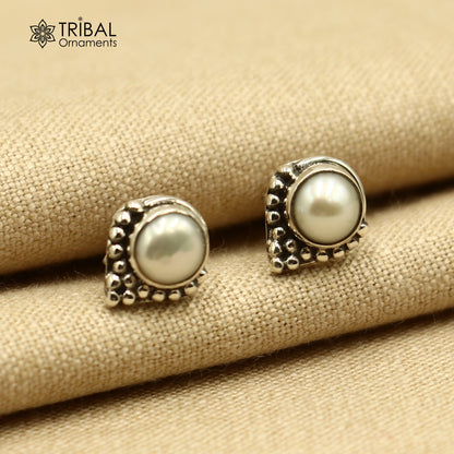 925 sterling silver round pearl stud earring by Tribal Ornaments, unisex jewelry with elegant pearl and silver design