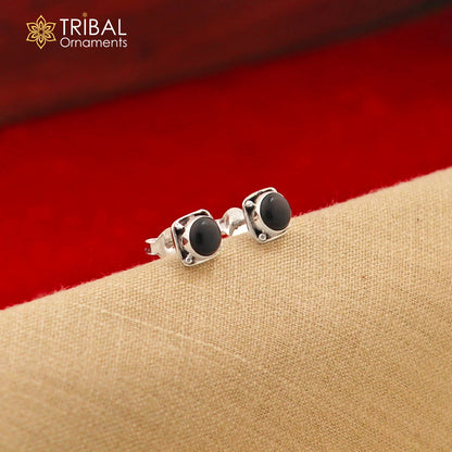 Sterling silver square black onyx stud earring from Tribal Ornaments, unisex jewelry with elegant geometric design.