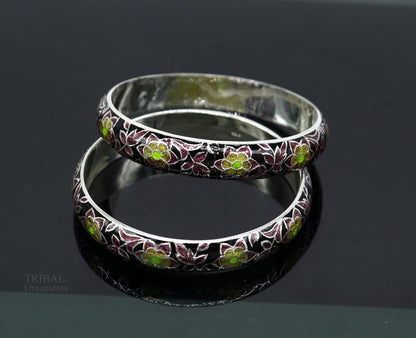 Sterling silver black enamel floral dainty bangle bracelet with vintage style, handmade jewelry by TRIBAL ORNAMENTS.