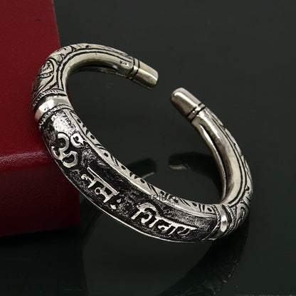 Sterling silver handmade Lord Shiva "Om Namah Shivay" mantra bracelet, unisex tribal ethnic jewelry with chitai work design.