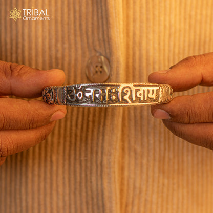 Sterling silver handmade Lord Shiva Om Namah Shivay mantra bracelet with chitai work, unisex tribal ethnic jewelry by TRIBAL ORNAMENTS