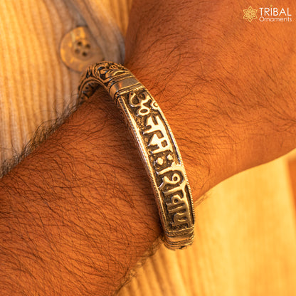 Sterling silver handmade Lord Shiva Om Namah Shivay bracelet with chitai work, unisex tribal ethnic jewelry by Tribal Ornaments.