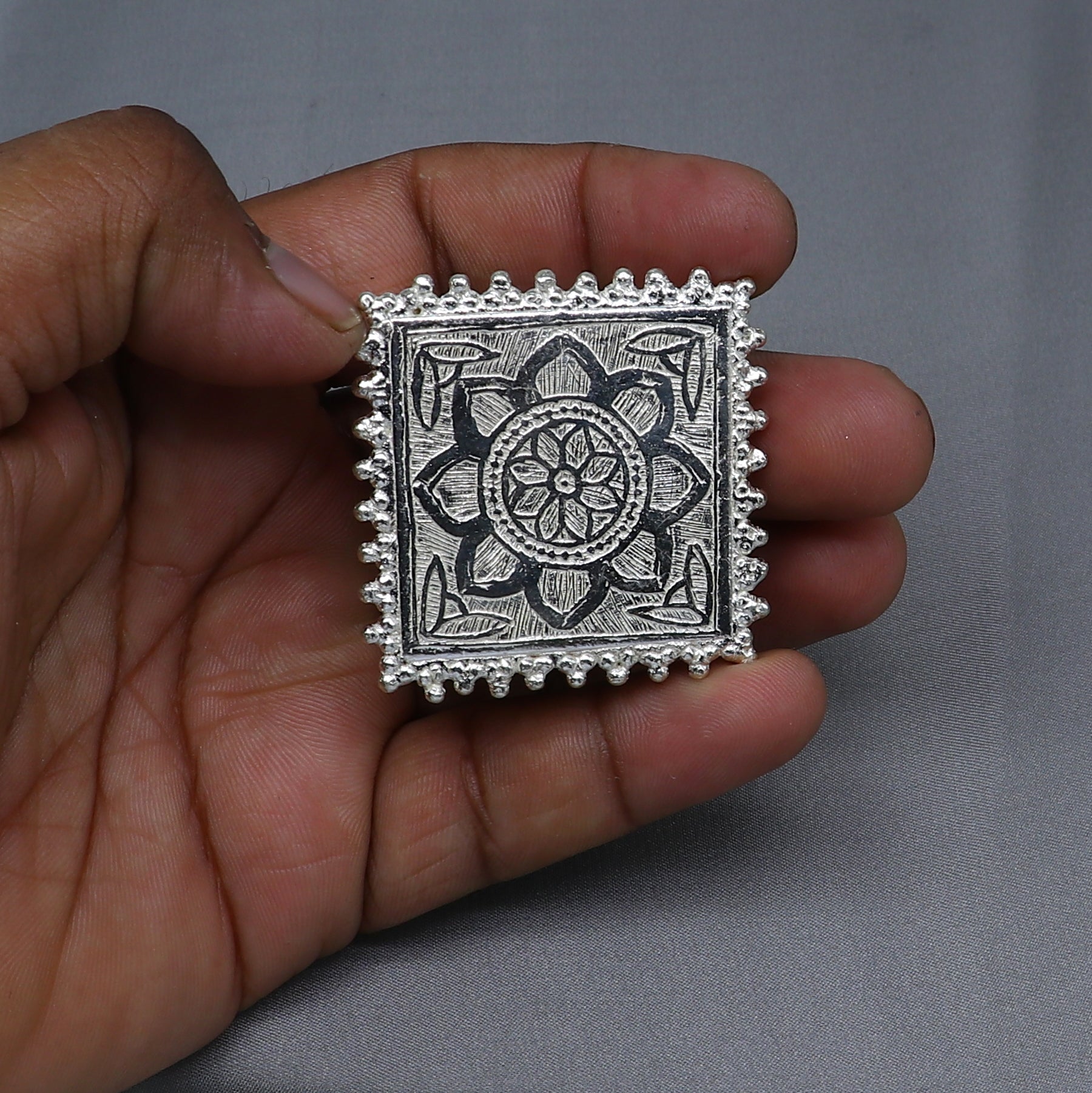925 Sterling silver handmade customize small square shape table/bazot/chouki,home puja utensils temple art su1321 - TRIBAL ORNAMENTS