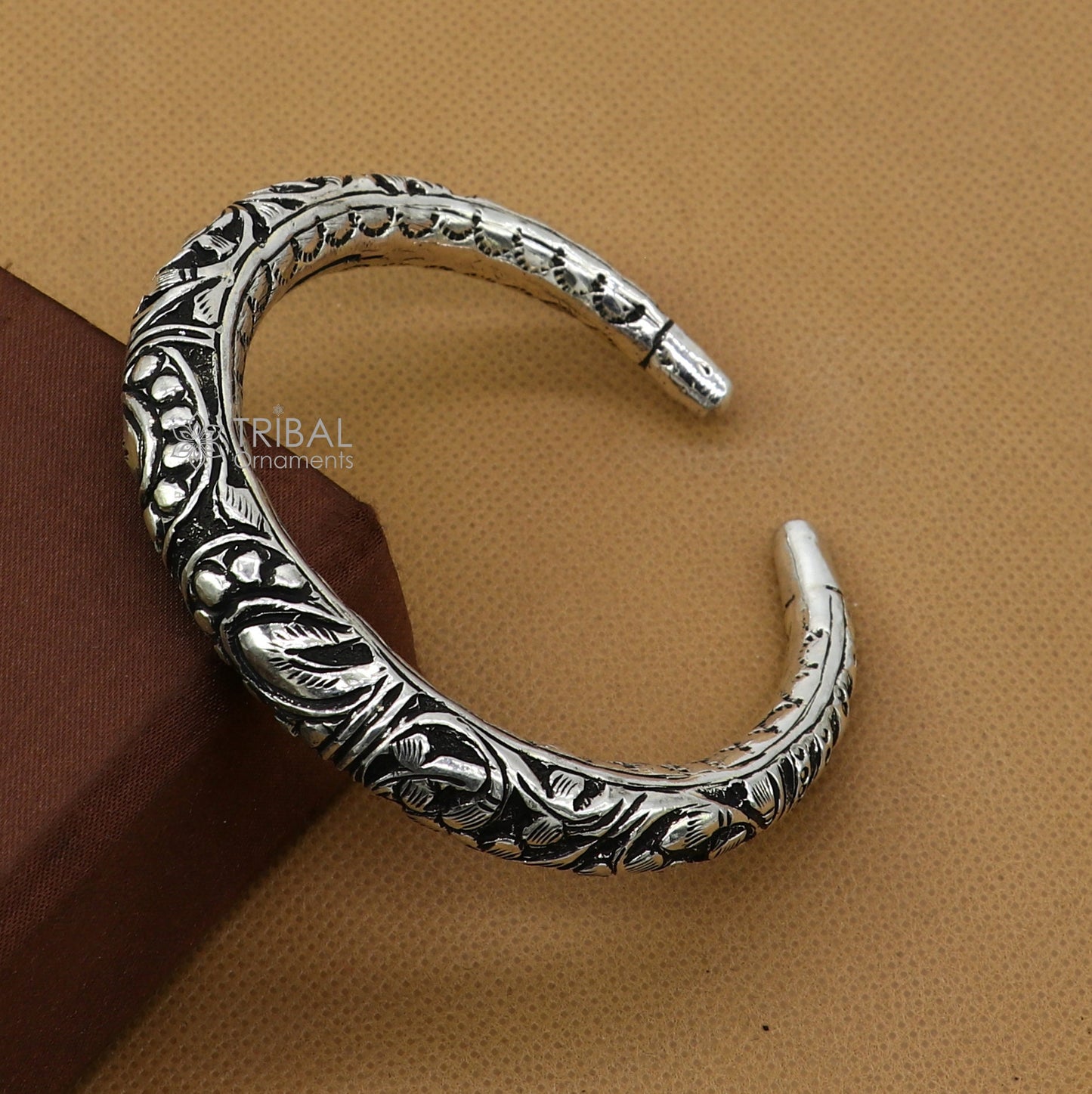 Sterling silver handmade tribal bangle bracelet with chitai work, unisex ethnic jewelry, customized tribal ornament design.