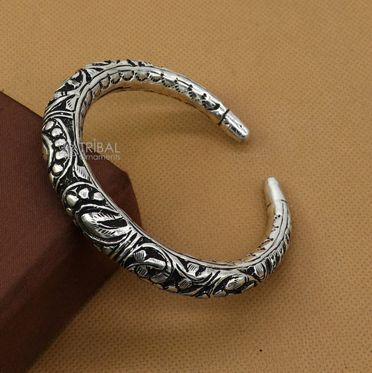 Sterling silver handmade tribal bangle bracelet with chitai work, unisex ethnic jewelry, customized tribal ornament design.