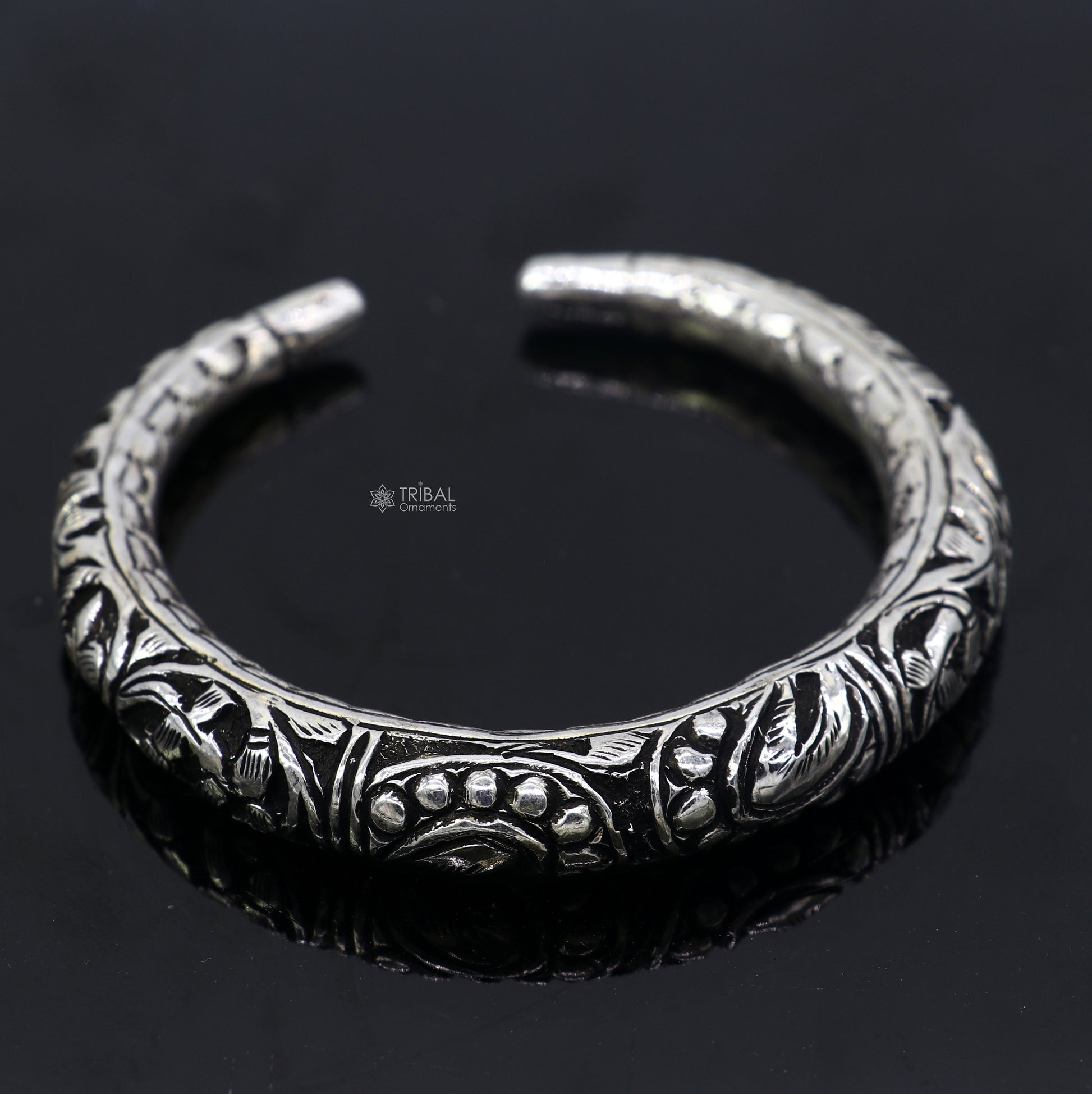 Sterling silver handmade tribal bangle bracelet with chitai work, unisex ethnic jewelry, customized and culturally inspired.