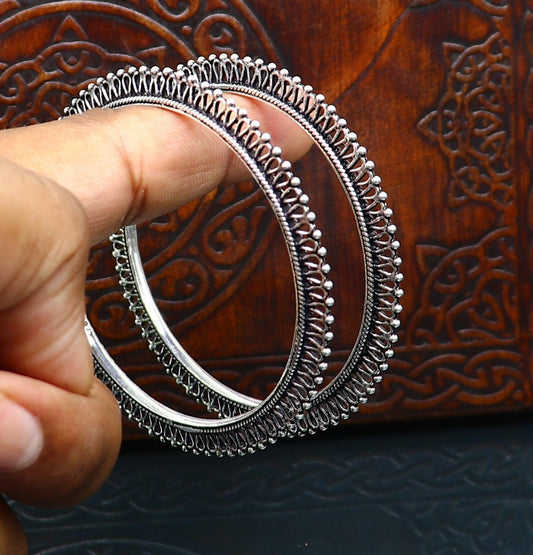 925 sterling silver bangle and kada kangan set for brides, featuring intricate handmade design, stunning women’s jewelry by TRIBAL ORNAMENTS.