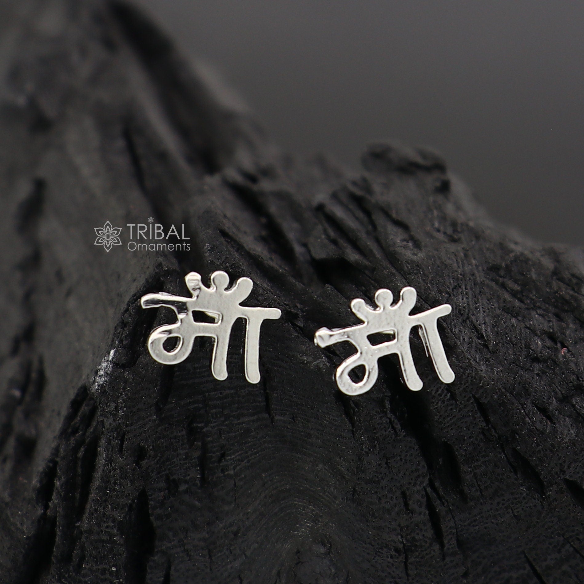 925 Sterling silver handmade "MAA" Hindi letter stud earring, unisex cultural jewelry with solid silver craftsmanship.