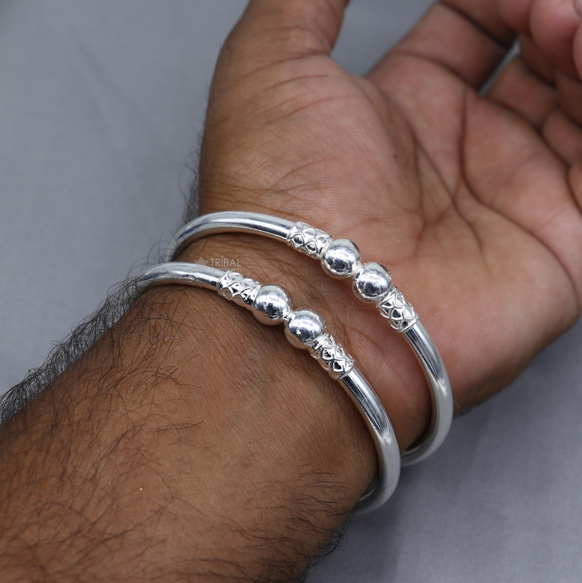 925 sterling silver plain ball design bangle bracelet showcasing handmade tribal ornament jewelry for girls.