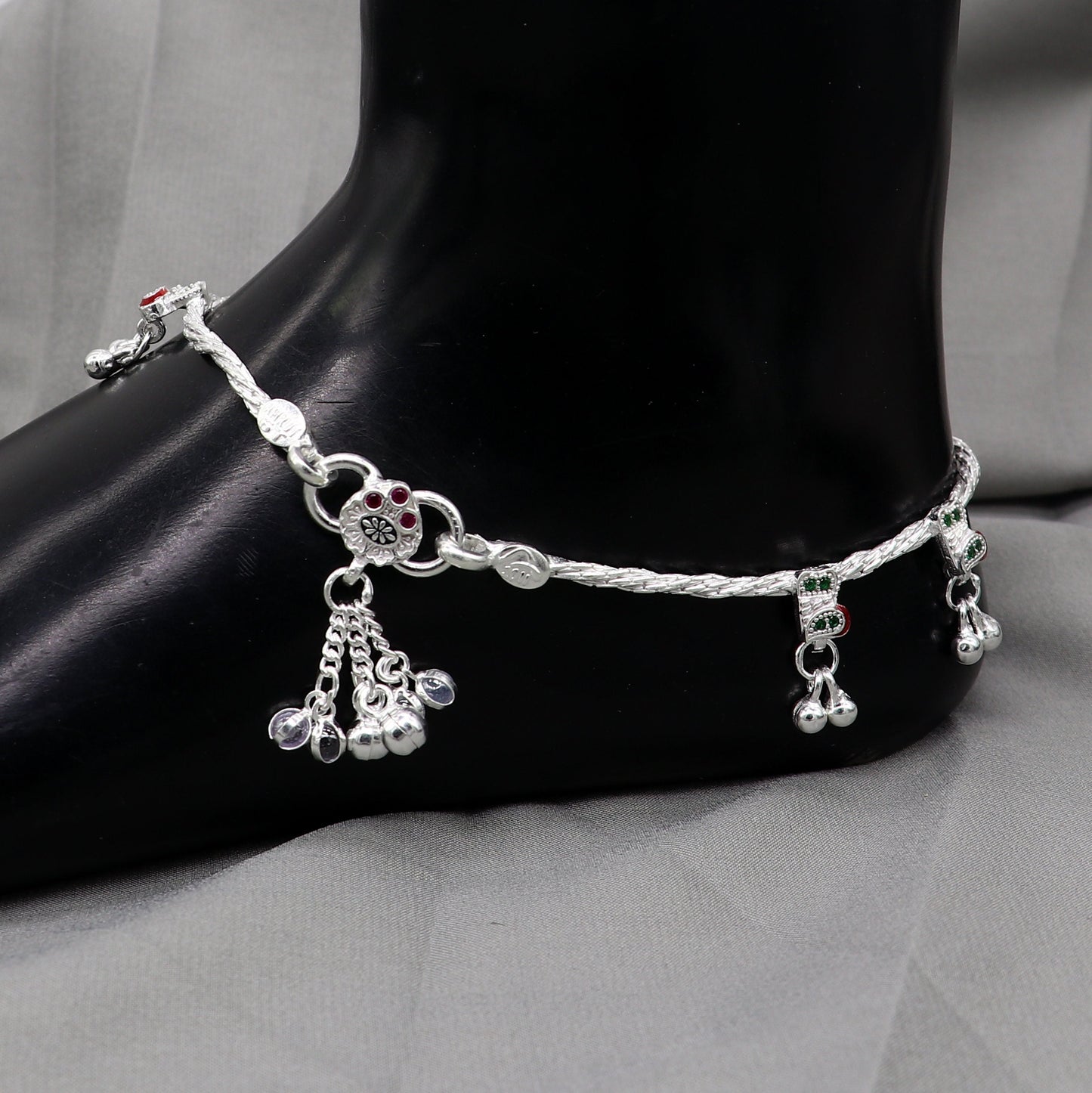 Sterling silver handmade anklet from TRIBAL ORNAMENTS, stylish ethnic ankle bracelet with intricate design for belly dance or gifting.