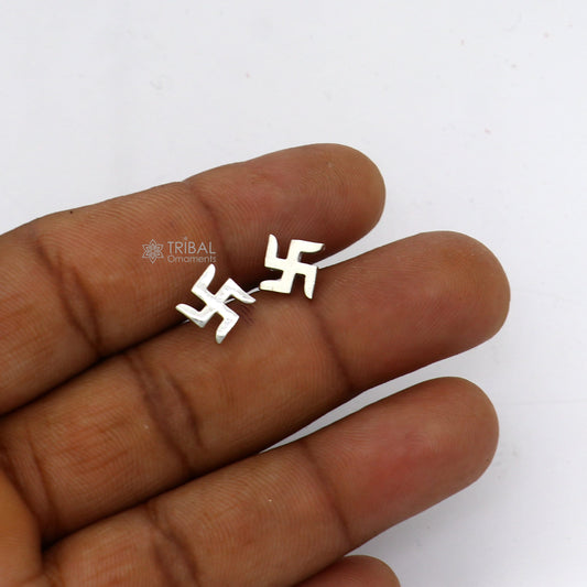 Sterling silver handmade stud earring with unique geometric design, unisex stylish jewelry by TRIBAL ORNAMENTS.